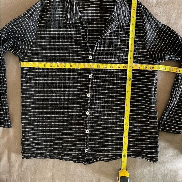 Cut Loose black & white long sleeve button up top blouse sheer sz M - Picture 6 of 9
